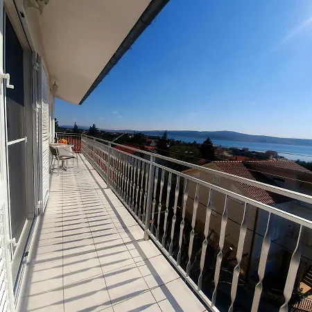 Daire - Danijel Starigrad Paklenica