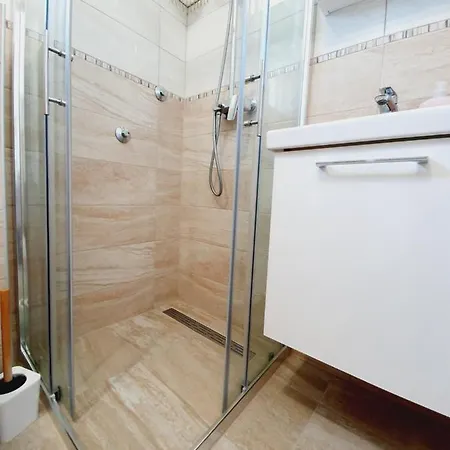 - Danijel Apartment *