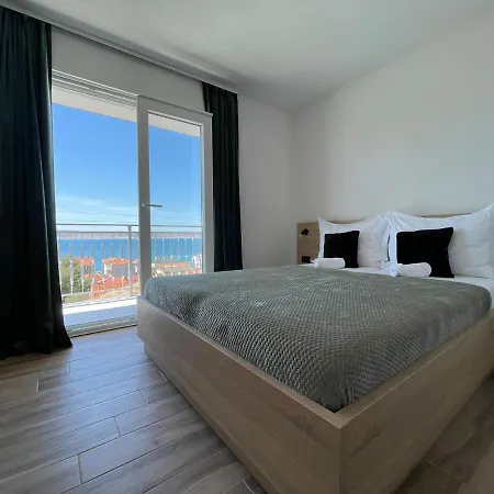 - Danijel Apartment Starigrad Paklenica