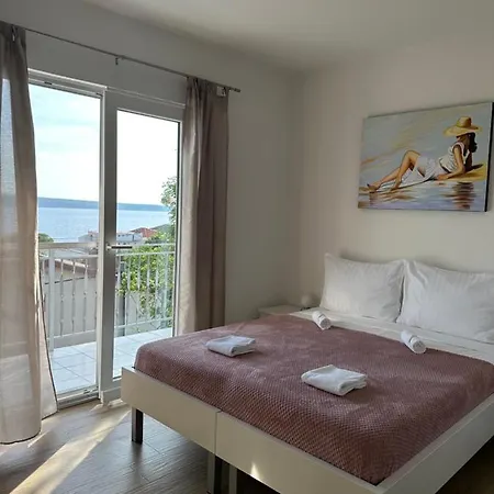 - Danijel Apartment Starigrad Paklenica