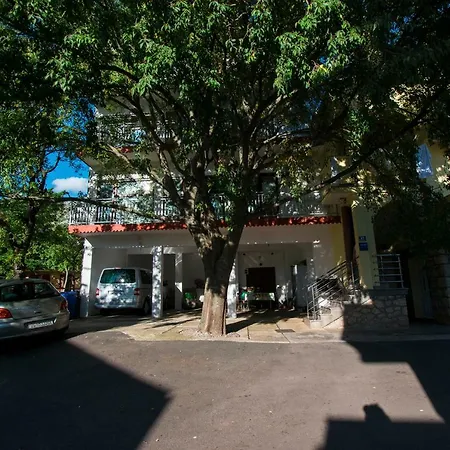 - Danijel Apartment *