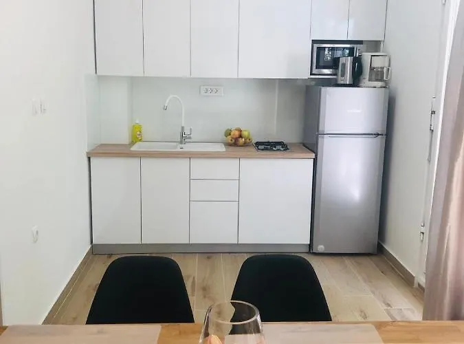 - Danijel * Starigrad Paklenica